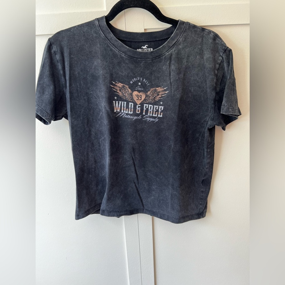 Hollister Women’s Marble Wild & Free T Shirt Size S‎